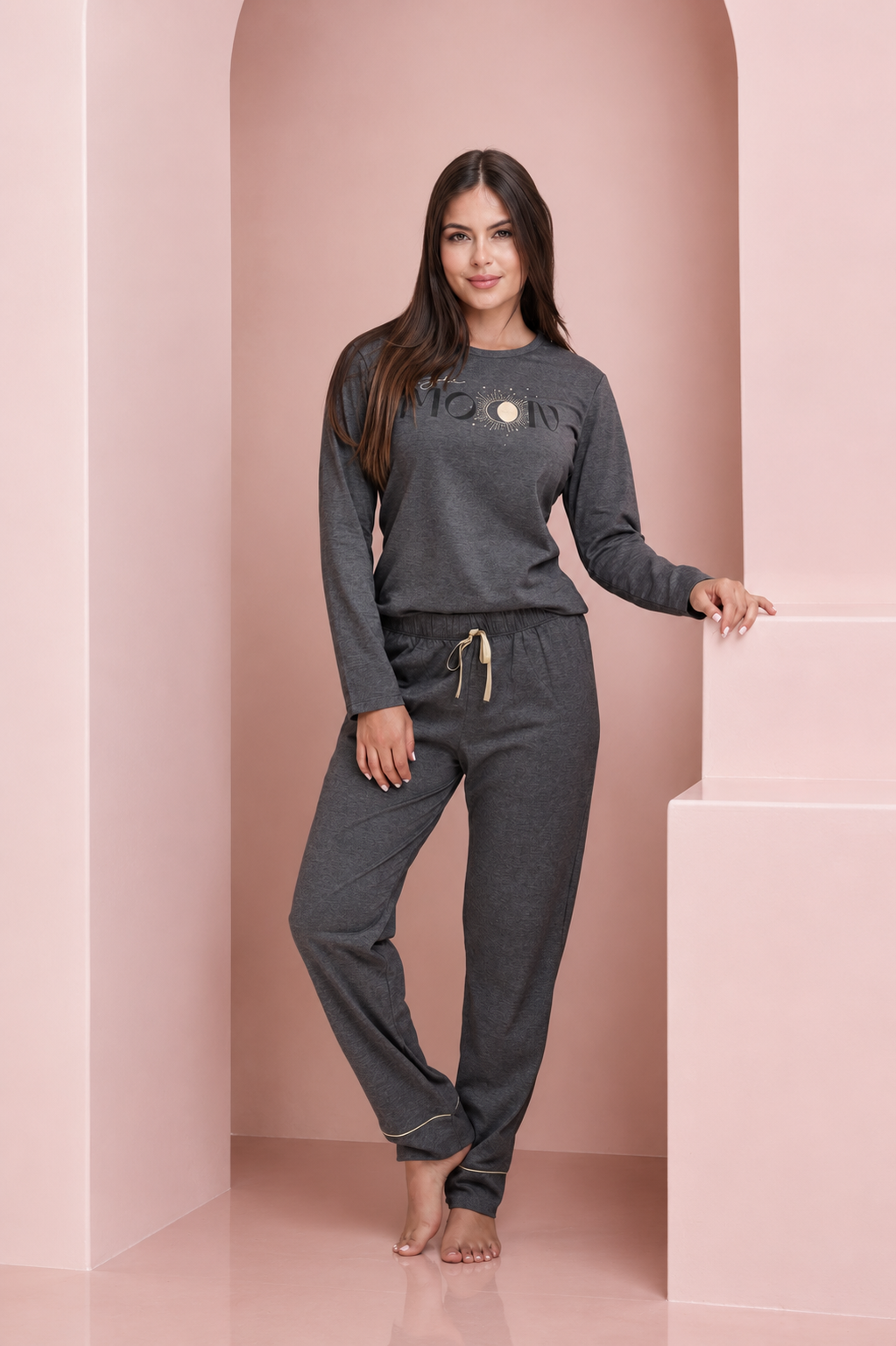 Pijama blusa manga larga y pantalón con puño